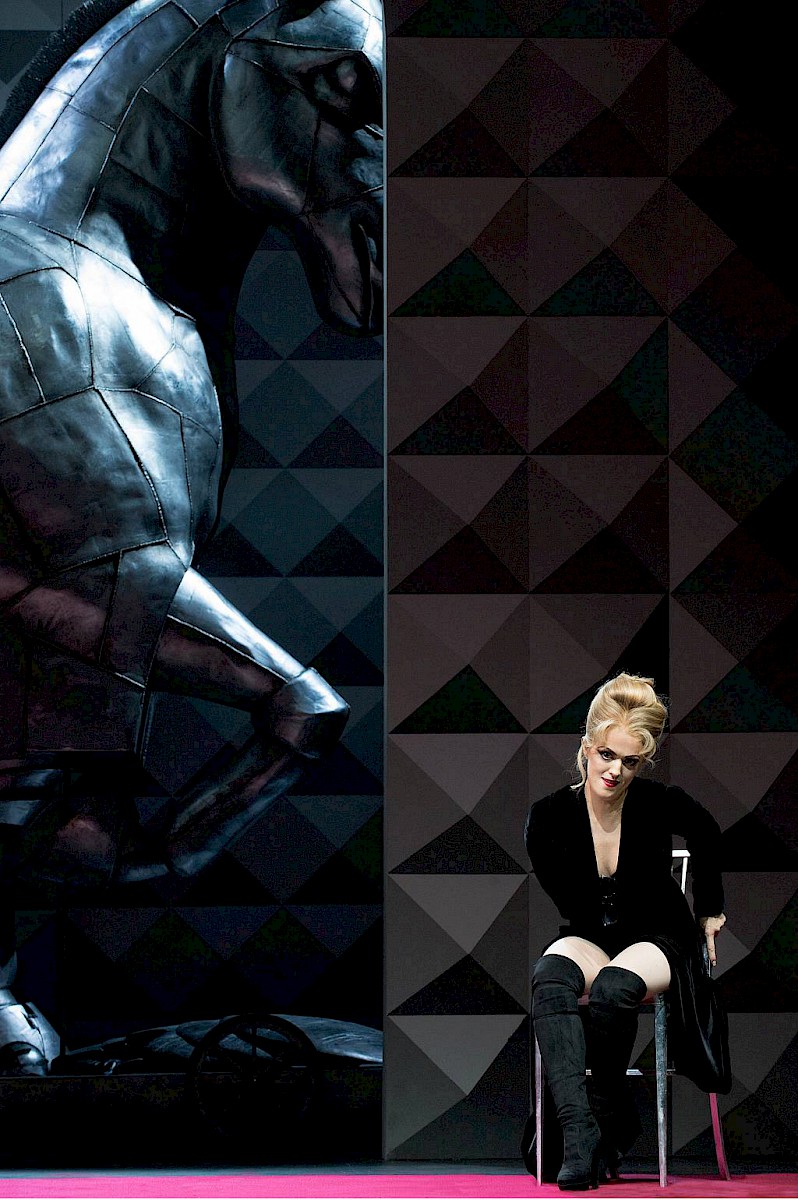 WORKS – Katrin Connan